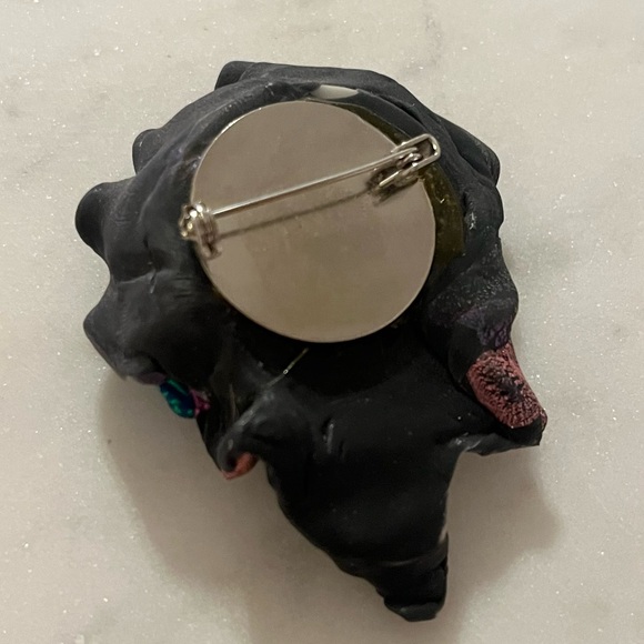 VTG Art Deco Lady Face Head Brooch Pin With Metallic Hat Accents - Picture 9 of 16